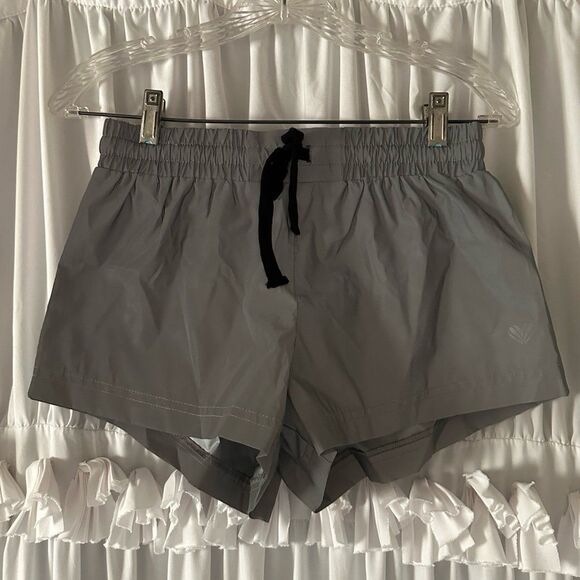 FOREVER 21 SILVER REFLECTIVE ACTIVE SHORTS AND JACKET SET - Picture 6 of 12